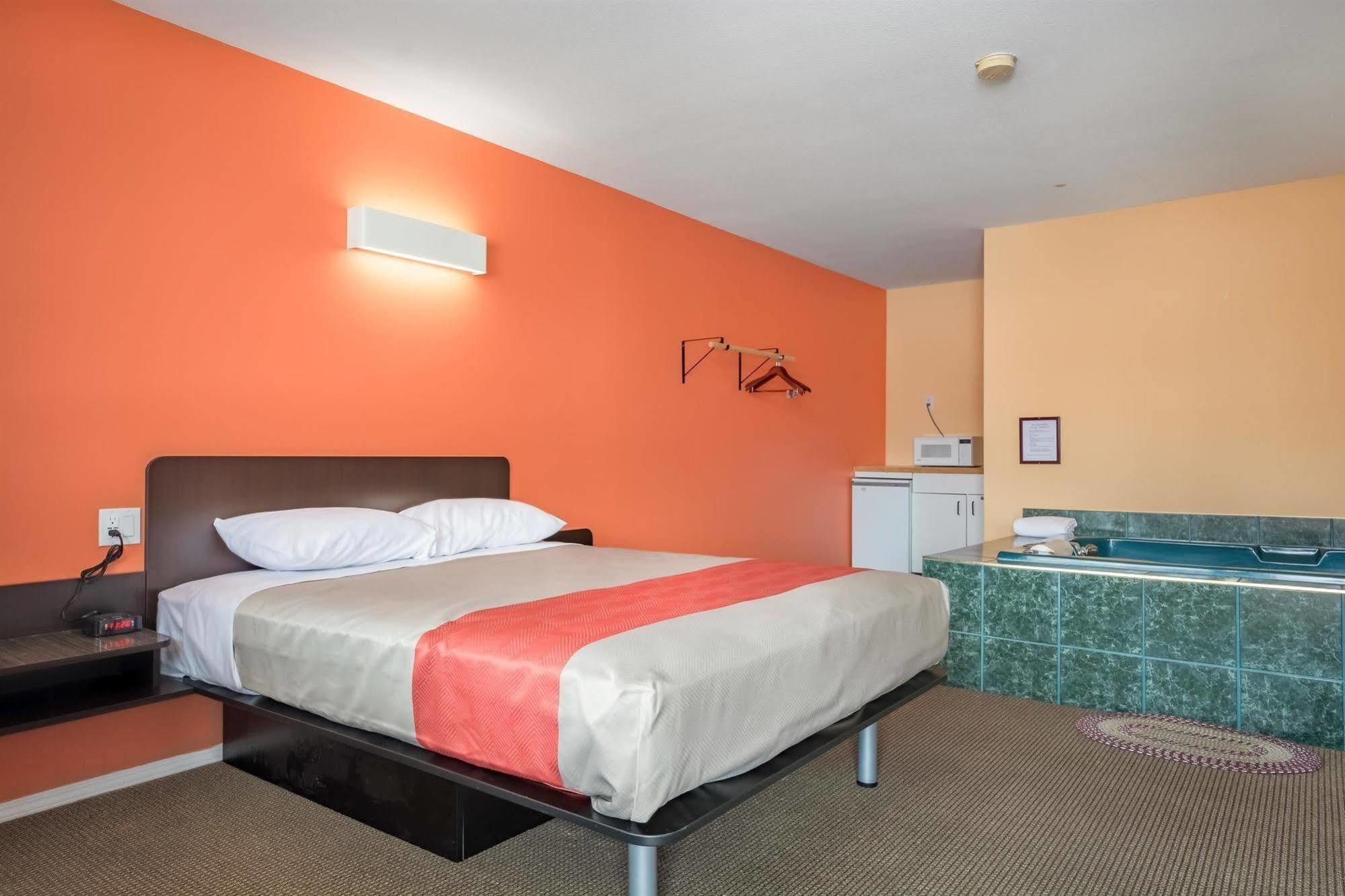 Hotel Riverside 3*